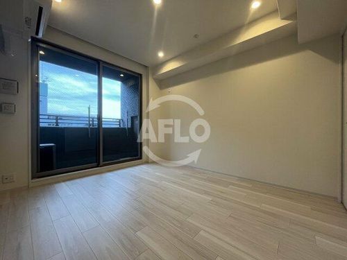 ミッドコート東三国の居間