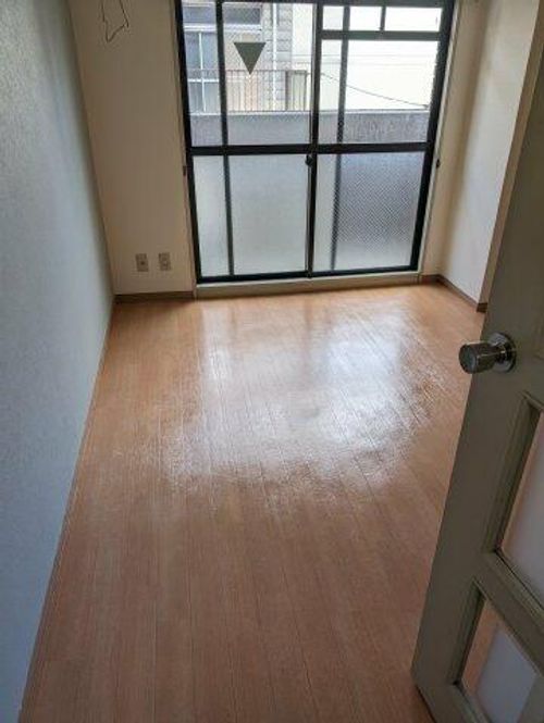 グラシア松屋町の居間
