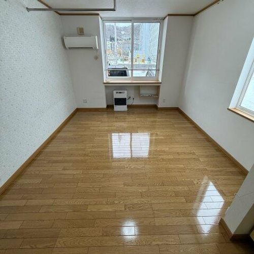 L オレンジコート201の居間
