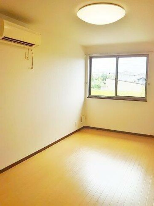 メゾン文(BUN)205の居間