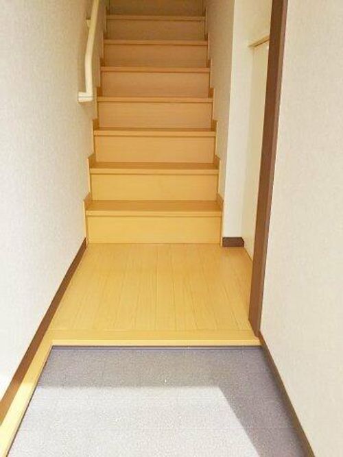 メゾン文(BUN)205の玄関