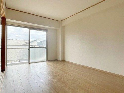 日商岩井高槻マンションの居間