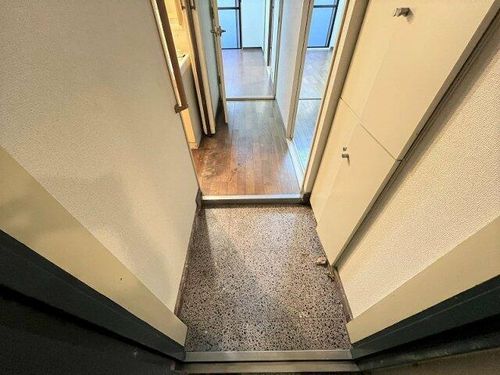 カルム緑地公園Ⅱの玄関