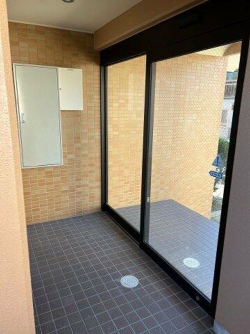 豊西マンションⅡ302の玄関