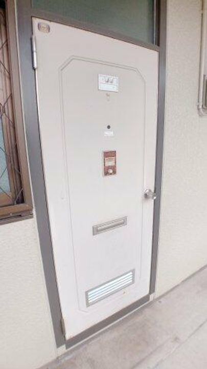 シティハイムサカキバラ203の玄関