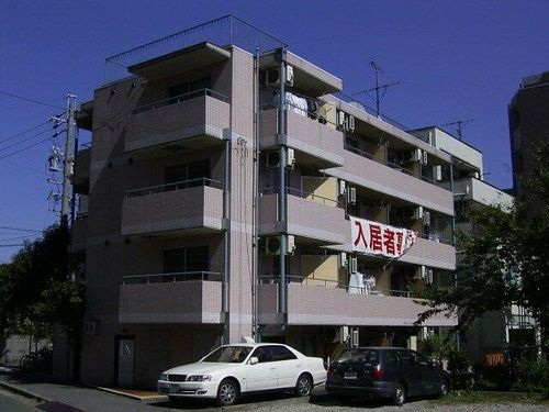 スペースイン金山の外観