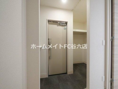 トリシアコートあべのTSの玄関