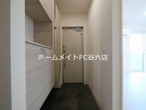 トリシアコートあべのTSの玄関