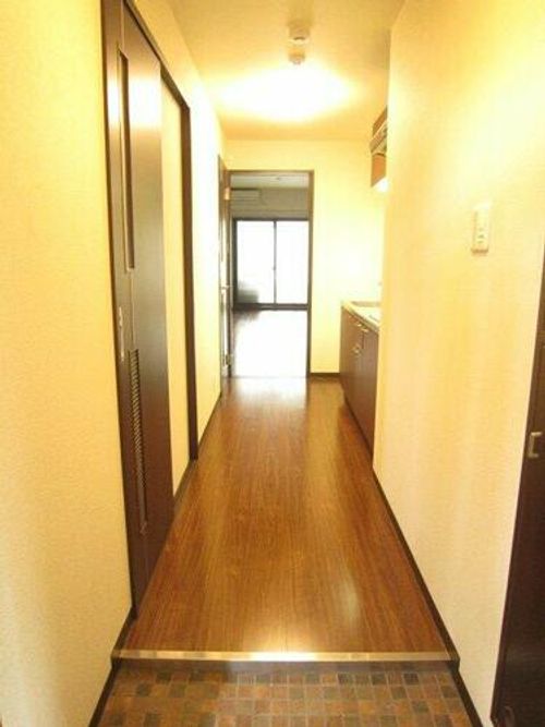 雅長岡京303の玄関