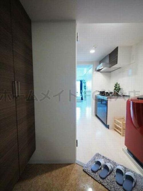 Luxe森之宮の玄関