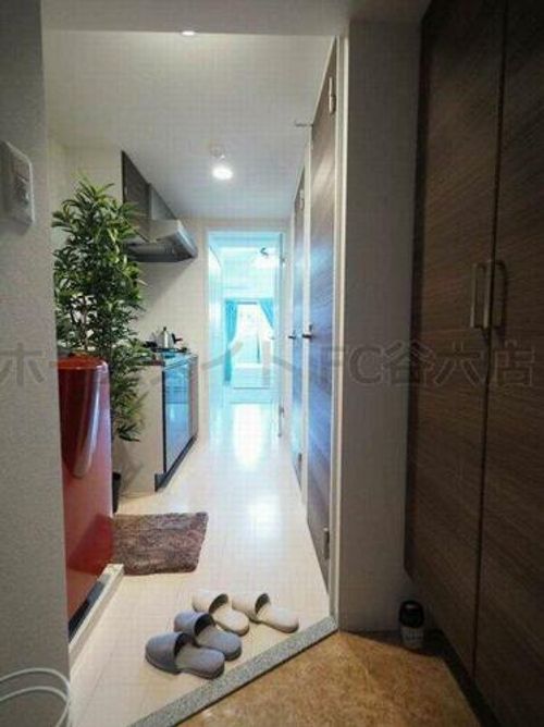 Luxe森之宮の玄関