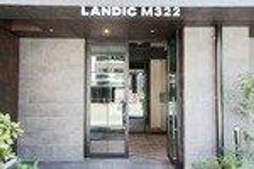 LANDIC M322の玄関
