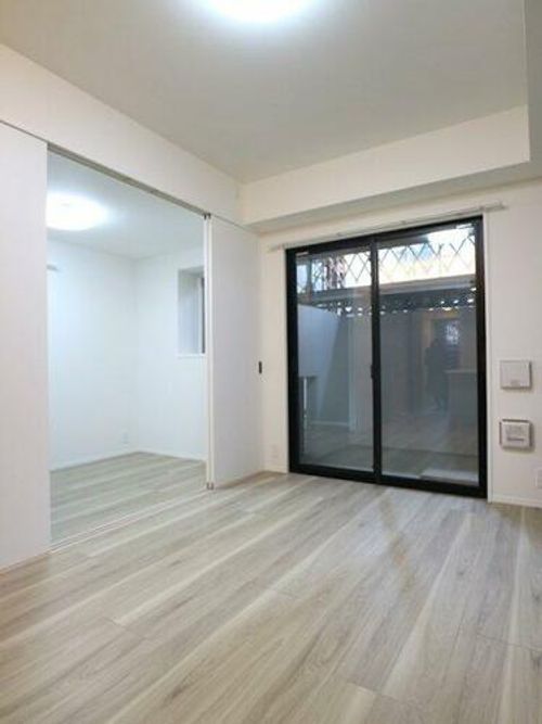 エスペランサ天神南の居間