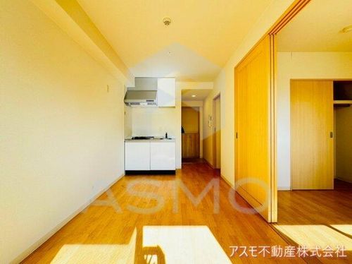 大阪府大阪市東成区深江南2丁目(マンション)の賃貸物件902の居間