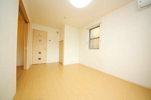 フローラ101の居間