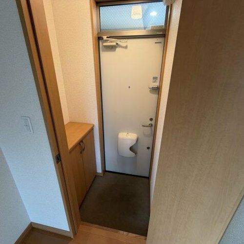 コーポカトレア103の玄関