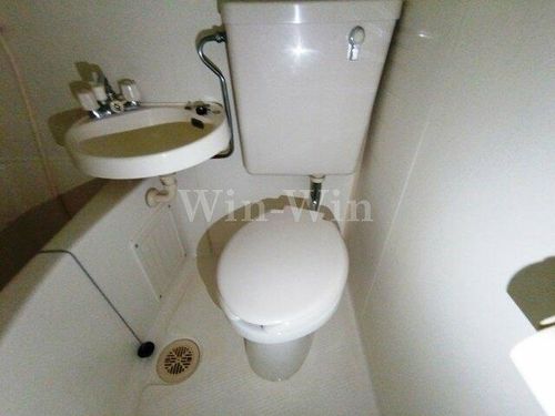 セントラルヒルズ B208の内装