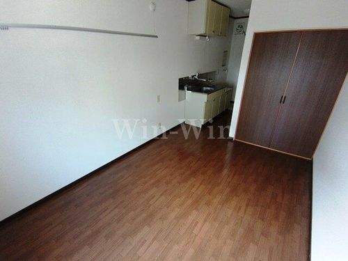 セントラルヒルズ B208の内装