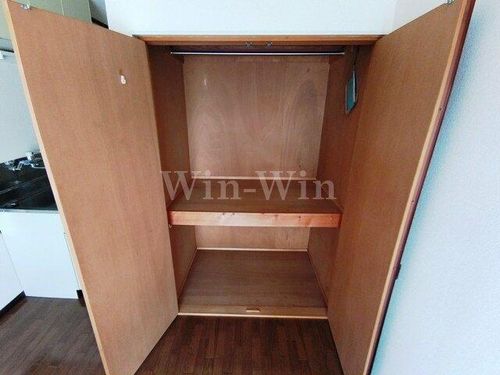 セントラルヒルズ B208の内装