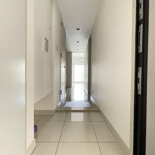 アデグランツ大須の玄関