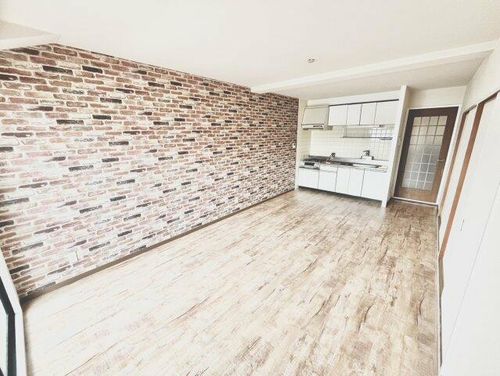 T’sコート土師ノ里の居間