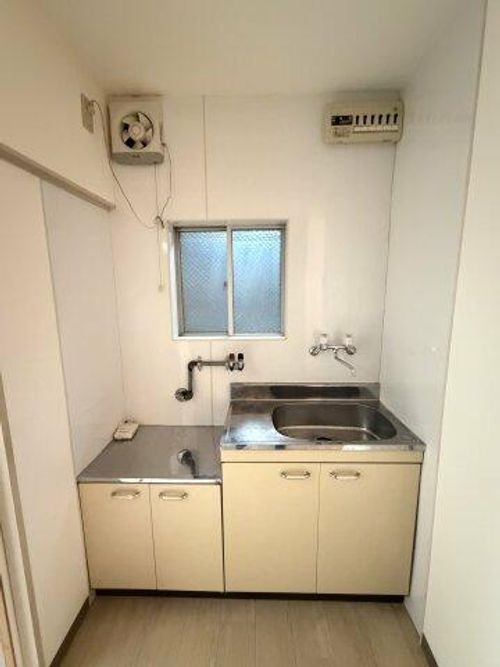 西村ビルのキッチン