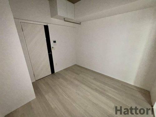 SERENiTE北浜の居間