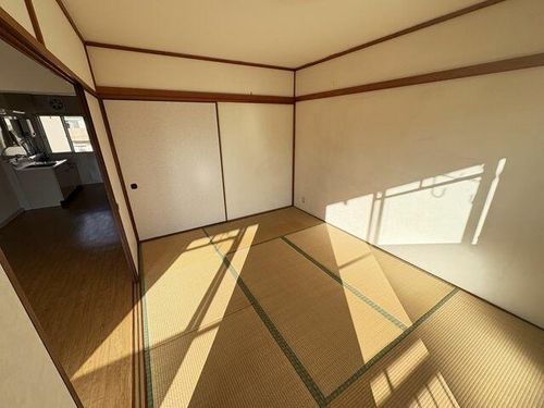 西夢前台ハイツ405の内装