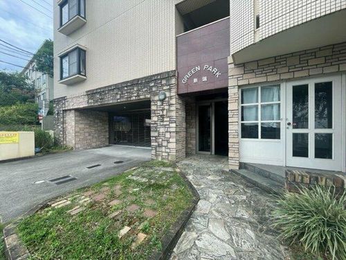 グリーンパーク新瑞の玄関