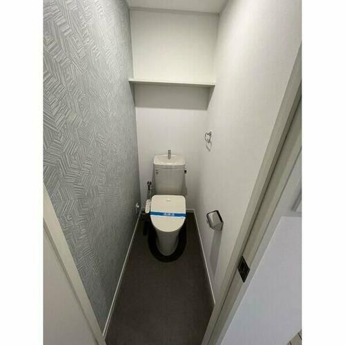 サンライフ六名の内装