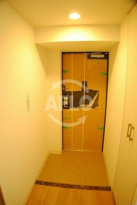 エスリード難波SOUTHの玄関