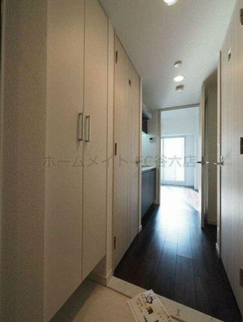 スワンズシティ堺筋本町の玄関