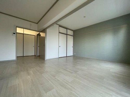 公社賃貸SMALIO 熊取B6-204の居間