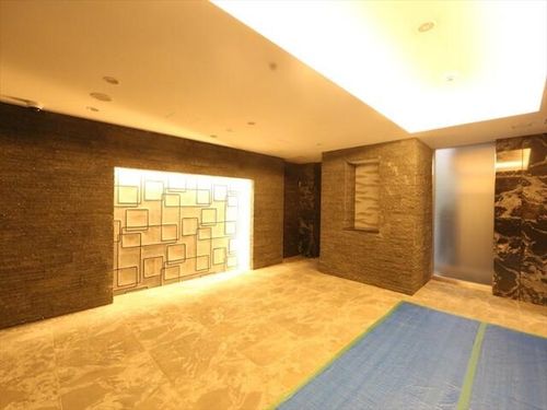 ブランシエスタ東別院の玄関