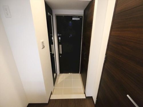 ブランシエスタ東別院の玄関