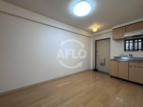 メルマン酒井の居間