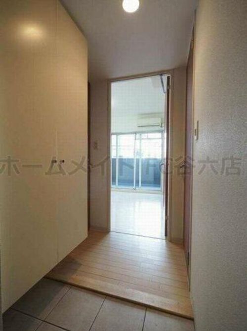 ドゥーエ森ノ宮の玄関