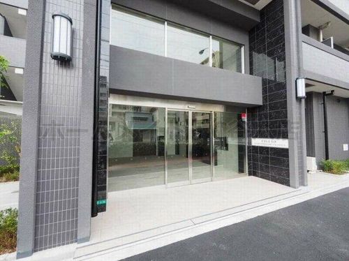 エスリード大阪城南グランデュクスの玄関