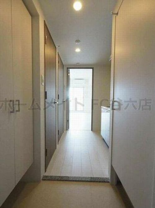 エスリード大阪城南グランデュクスの玄関