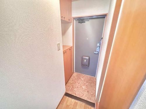 グランドール佐渡の玄関