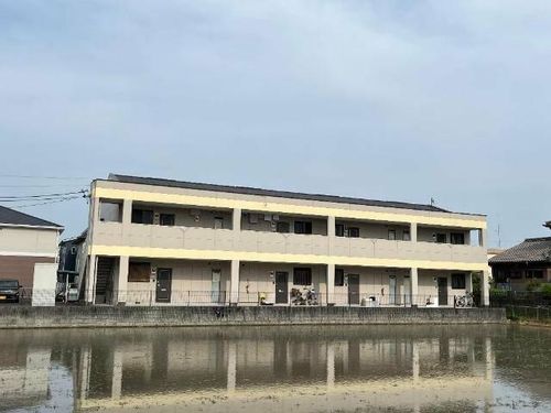 グランドール佐渡の外観