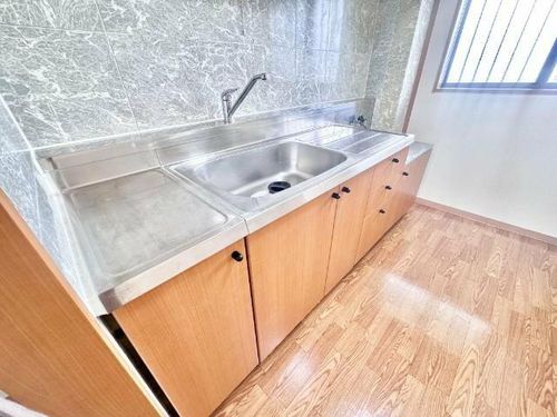 グランドール佐渡のキッチン