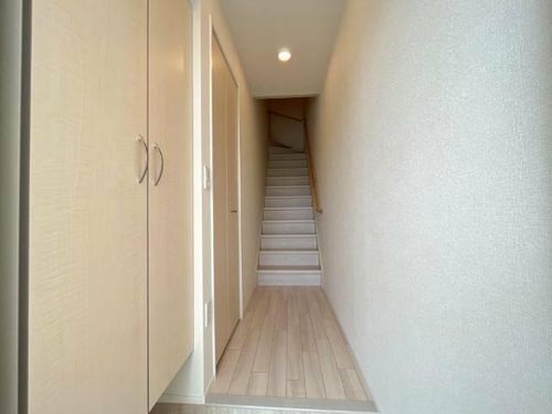 サントル ヴィラージュ村部 Bの玄関