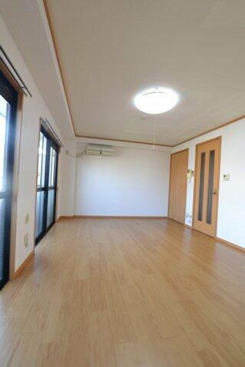 大阪府羽曳野市樫山(マンション)の賃貸物件の居間