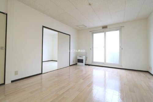メイプルコート202の居間