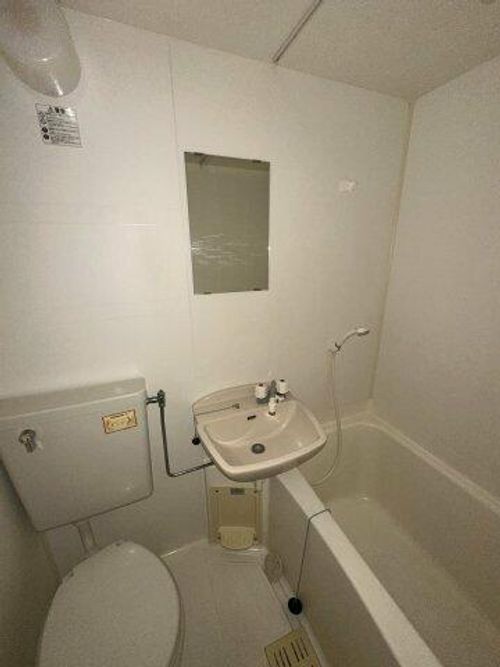 ソシオ豊田小坂本町214の風呂