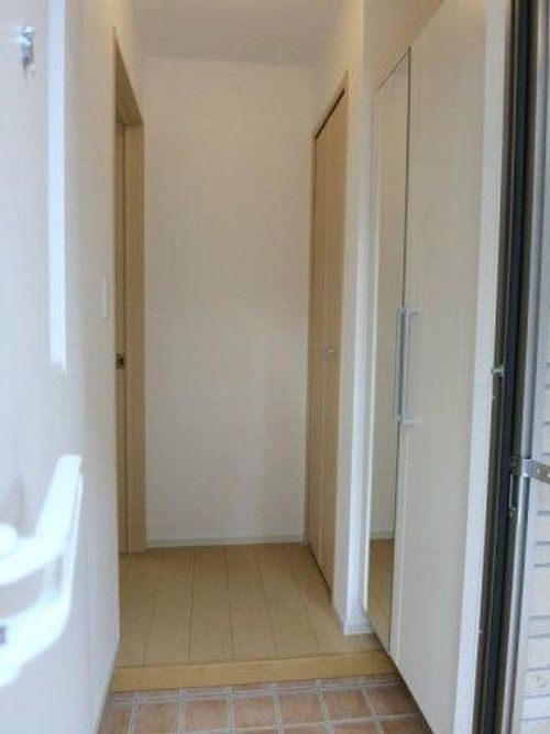 デフィー川原 Aの玄関