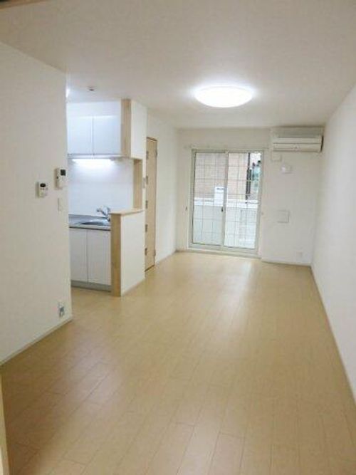 デフィー川原 Aの居間