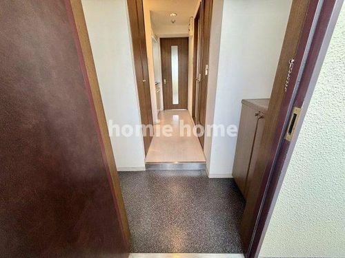 ブリリアント・コートの玄関