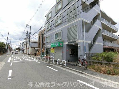 ラ・フォーレ高瀬の周辺